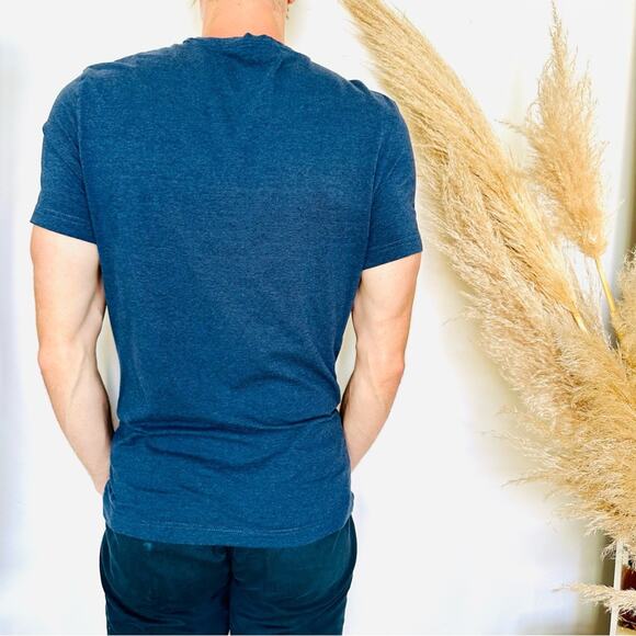 MENS H&M Navy Dark Blue Short Sleeve Classic VNeck Slim Fit Tee Shirt Top M - Picture 3 of 10